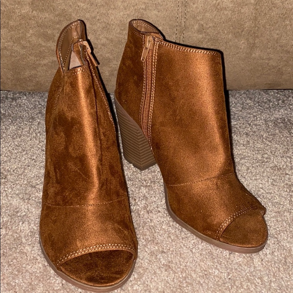 Soda Bootie Chunky Heel